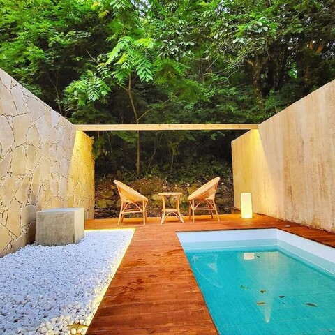 플로팅 웨일 설악 도적 폭포 스테이