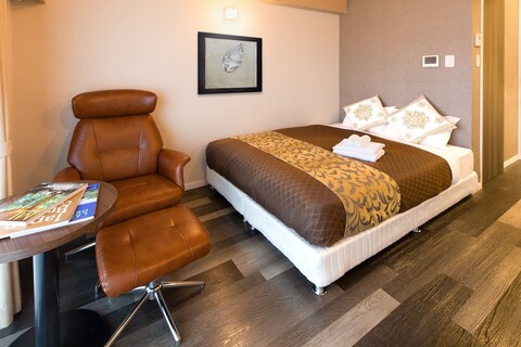 미스터 긴조 - 아사히바시 역 광장