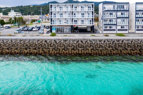 미스터 긴조 인 모토부 오션 테라스