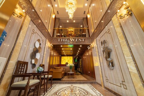 웨스트 호텔 & 스파