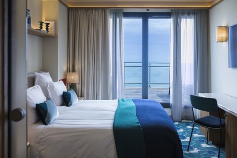 호텔 르 카페드 파리