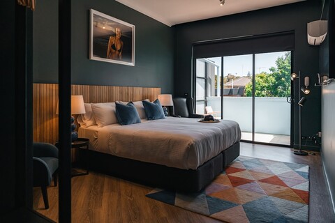 더 블루 호텔 본디