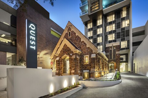 퀘스트 이스트 퍼스