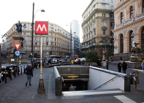 네아폴리탄 브렉퍼스트