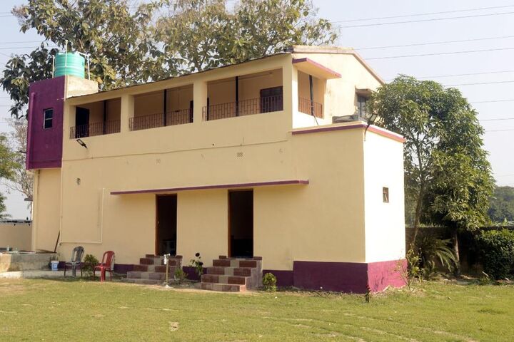 J M VILLA HOTEL-i