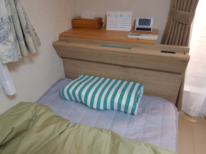 room detail thumbnail 1