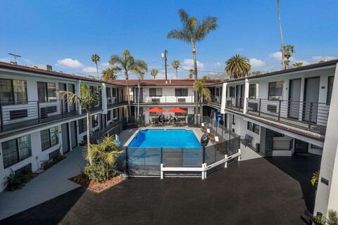 선셋 웨스트 호텔, 슈어스테이 컬렉션 바이 베스트 웨스턴