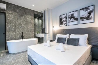 The Asprogeraka - self check-in rooms