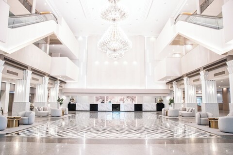 트윈 타워스 호텔