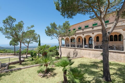 산투아리 데 쿠라