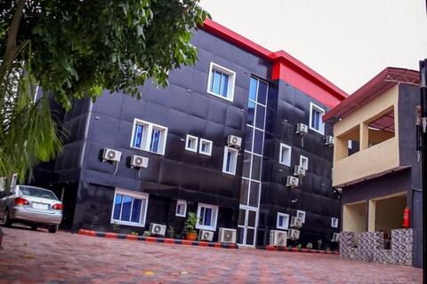 Chukzie Suites & Apartments