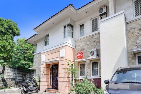 OYO  90204 수리야  인/여관  샤리아