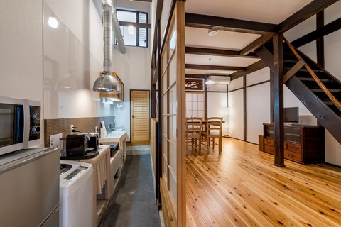 레지 스테이 토마로카 몬가쿠초