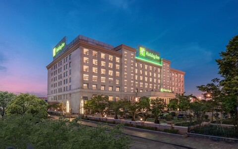 홀리데이 인 포산 난하이 센트럴 바이 IHG