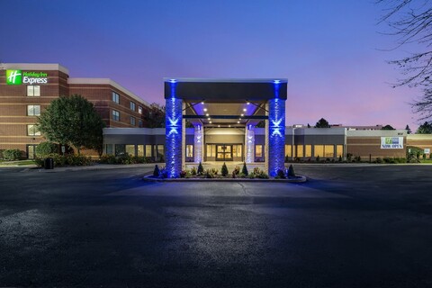 홀리데이 인 익스프레스 네이퍼빌 바이 IHG