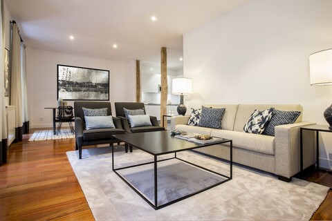 스로우 스위트 아우구스토