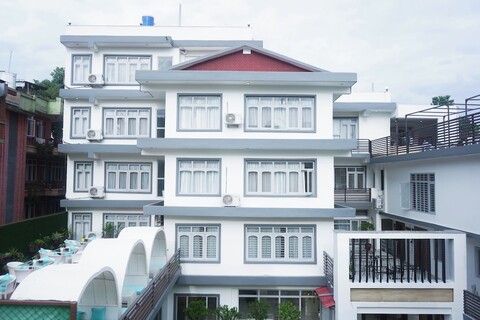 호텔 무스탕 홀리데이 인