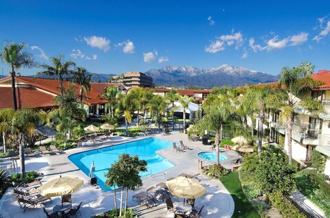 더블트리 바이 힐튼 온타리오 에어포트