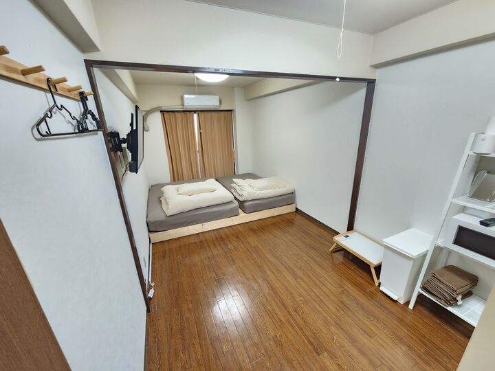 room detail thumbnail 0