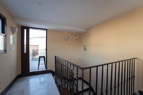 아파트 레예스 카톨리코스