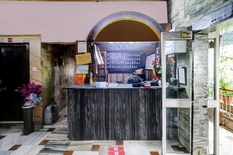 Hotel O Crown Continental