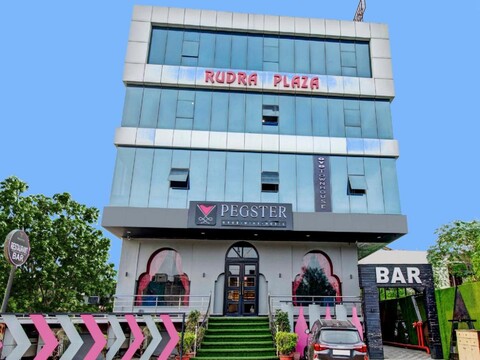 Townhouse OAK Hotel Rudra