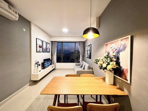 스패이셔스 사이공