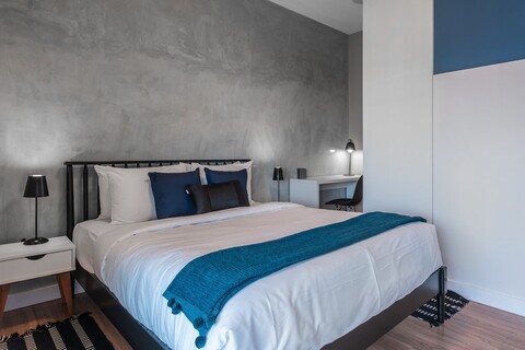 찰리 원 일레븐 빌라 올림피아