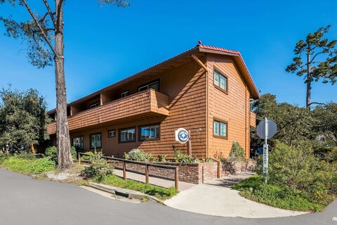 클라리온 컬렉션 캐멀 오크스 인