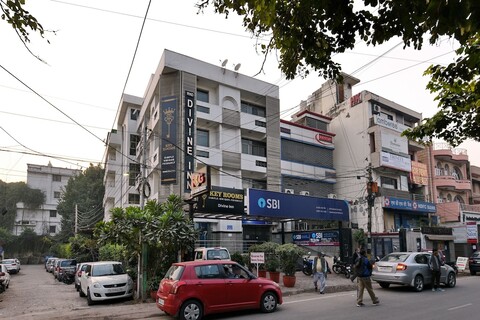 호텔 어드마이어 인 NFC 바이 ASPL