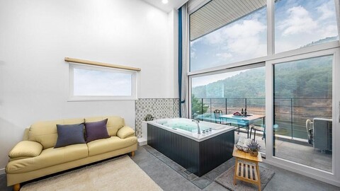 깊이울 스토리 펜션