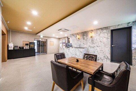 나무늘보호텔 어방점