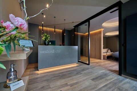 호텔 웨스트엔드