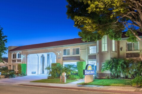 데이즈 인 바이 윈덤 니어 시티 오브 호프