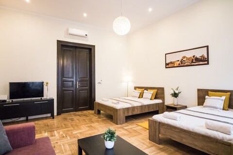 리얼 아파트먼트 클라우잘