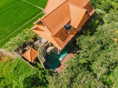 사린 우붓 스위트 바이 제뉴인호스트