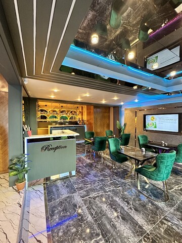 크라운드 플러스 호텔