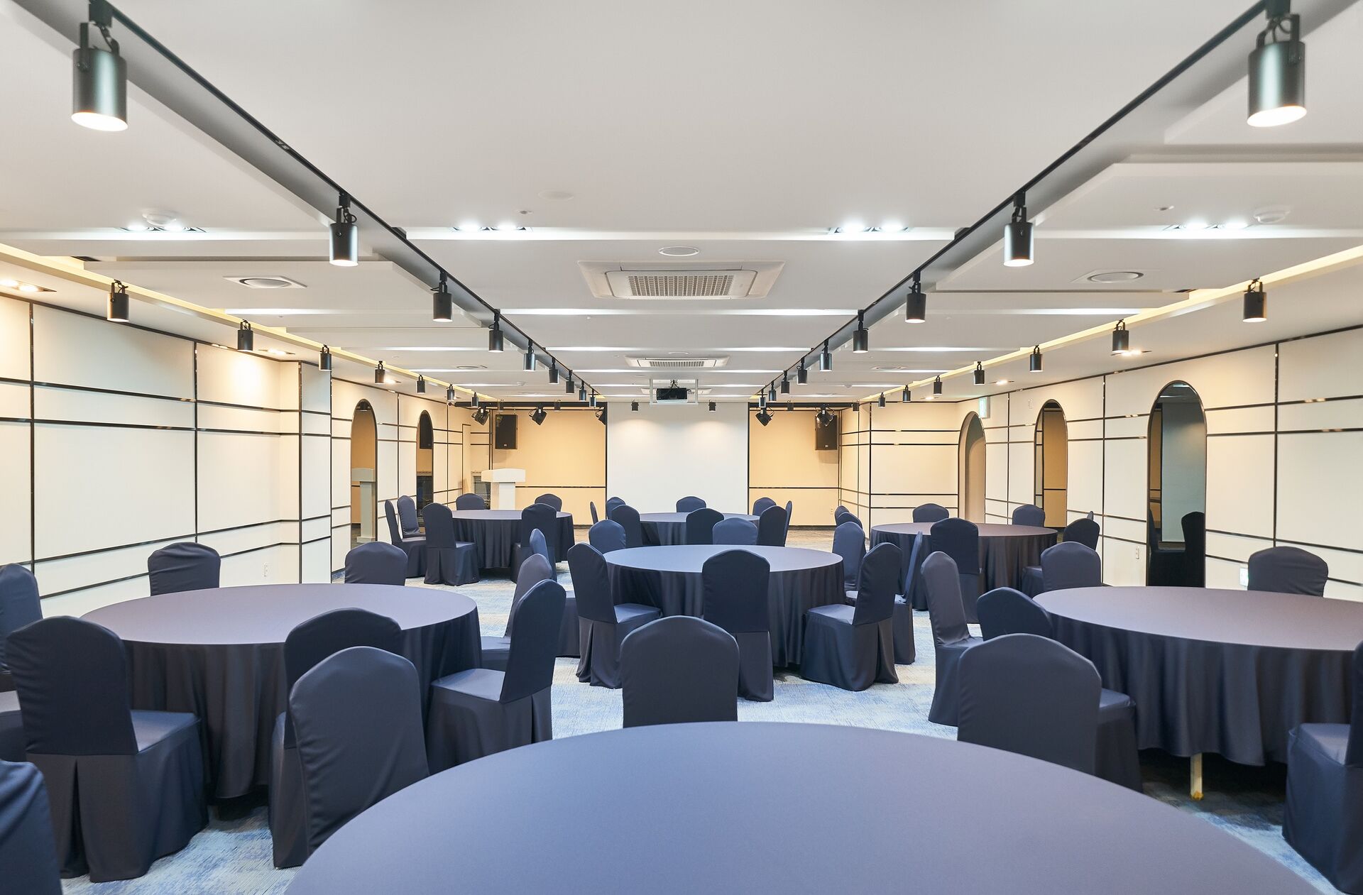 JN PARK HOTEL Meeting room · Banquet hall