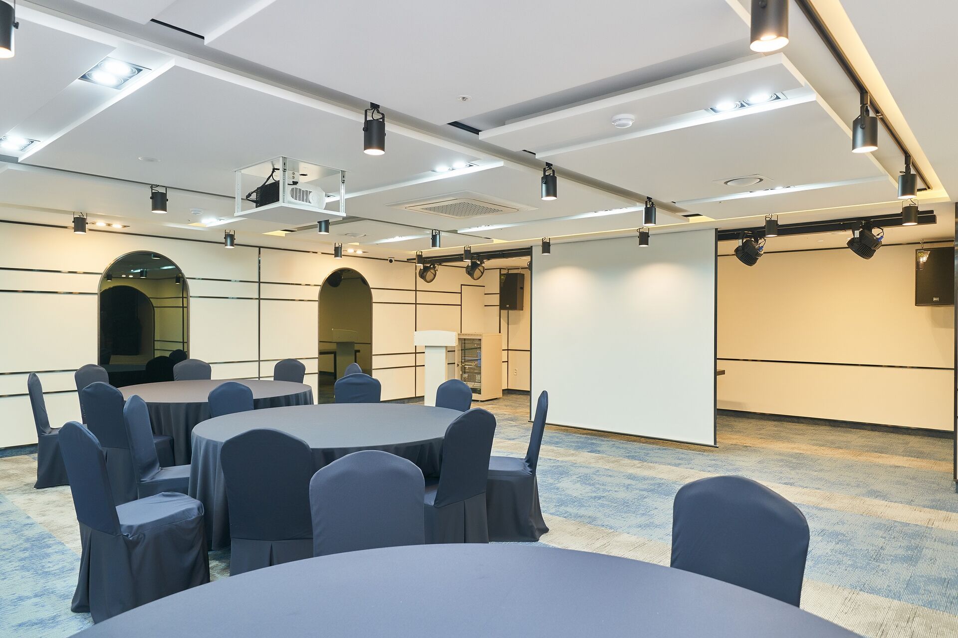 JN PARK HOTEL Meeting room · Banquet hall