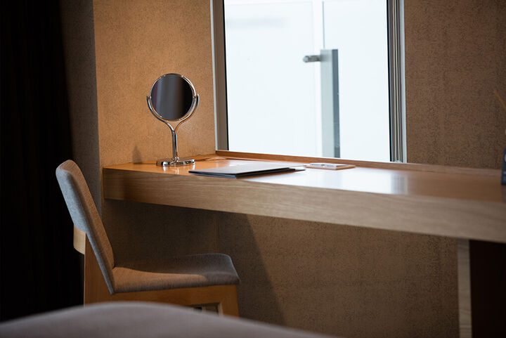 room detail thumbnail 1