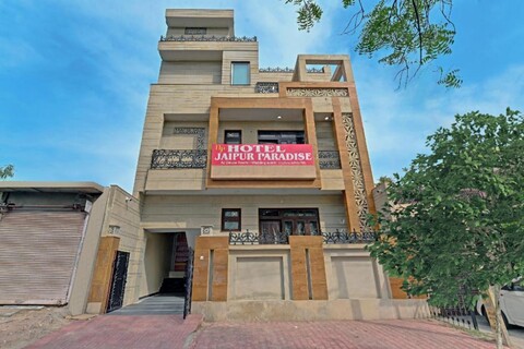 Hotel O The Castle Home Stay Inn