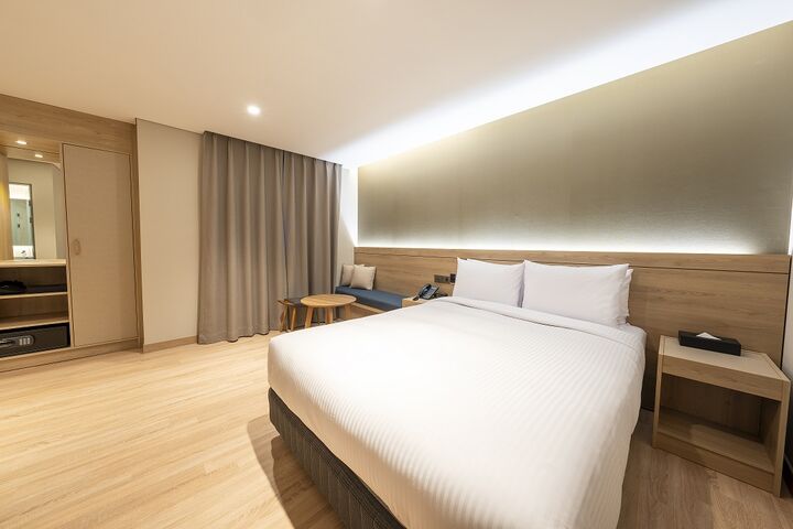 room detail thumbnail 0