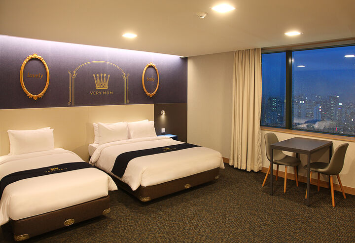 room detail thumbnail 0