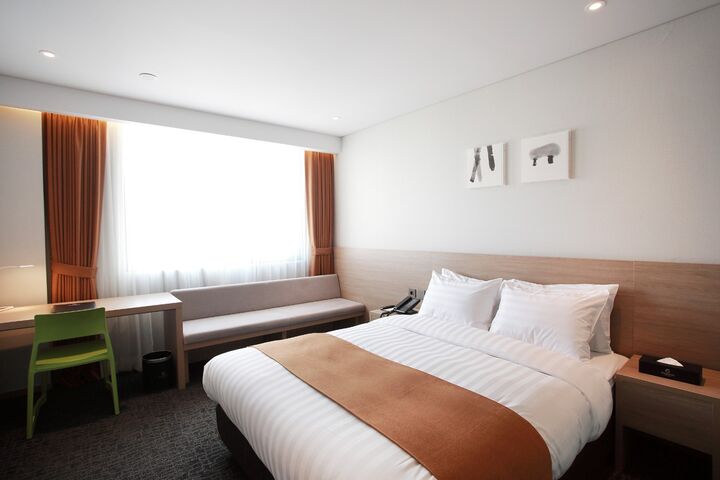 room detail thumbnail 0