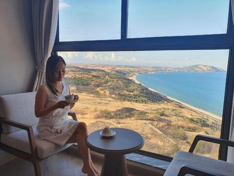 Apartment S1604, high floor, stunning sea view