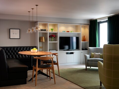 체발 나이츠브리지