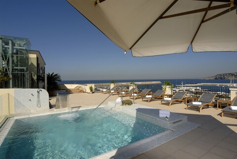 호텔 빌라 카롤리나