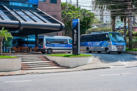 슬라비에로 과룰료스 아에로포르토