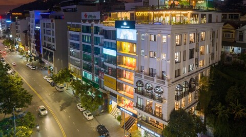 다이아몬드 럭셔리 호텔