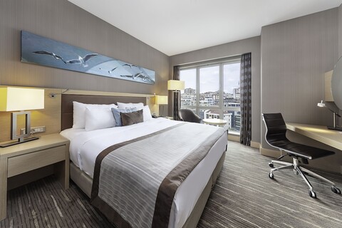 파크 데데만 보스탄치 호텔